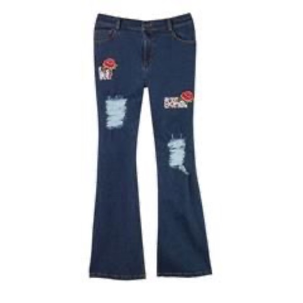 Plus Size Floral Patch Distressed Denim Jeans